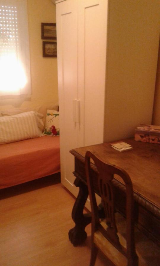 Habitacion Piso Compartido Sevilla Bagian luar foto